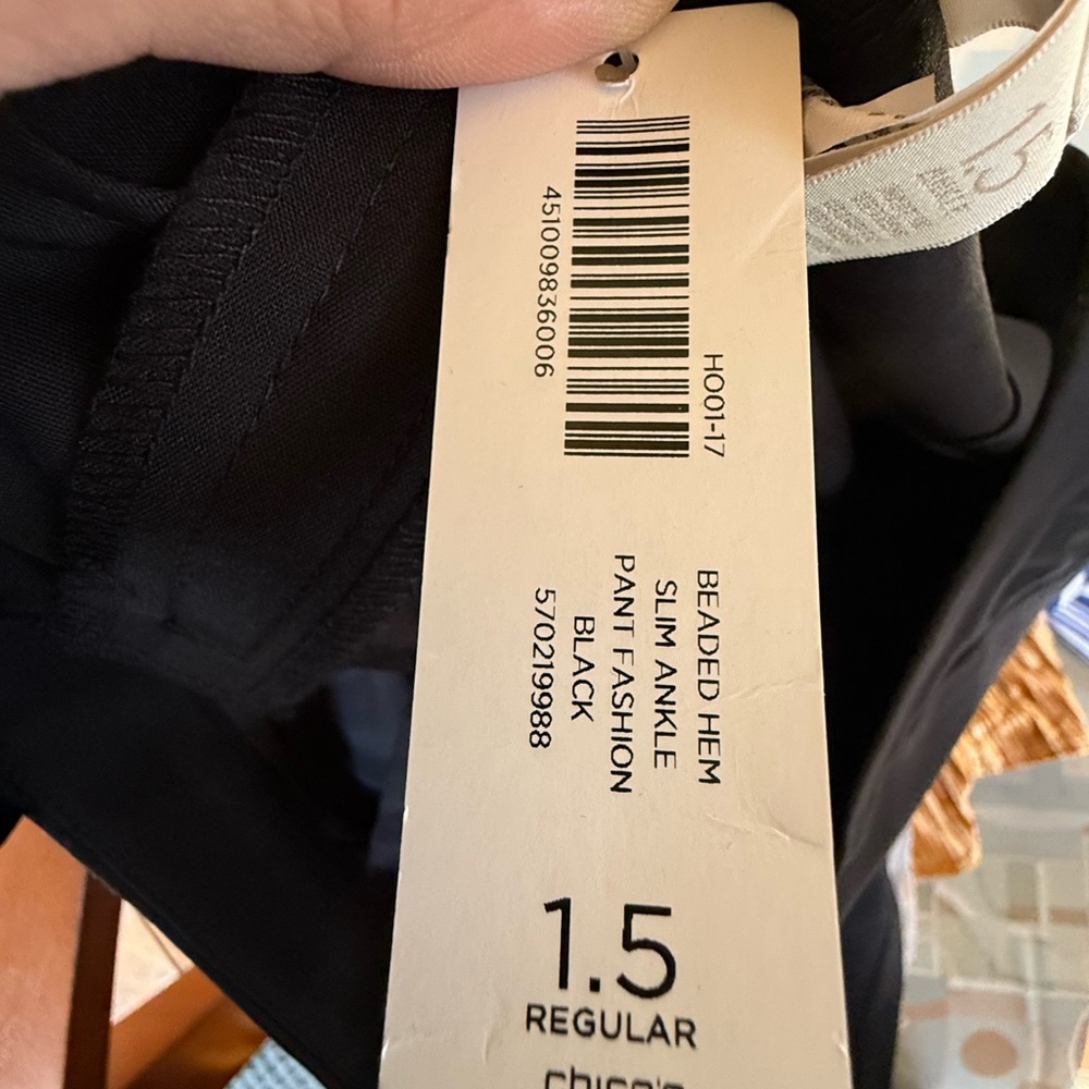 NWT Chico's black embellished hem pants 1.5 Crop Ultimate Fit slim ankle sequins - Picture 6 of 11